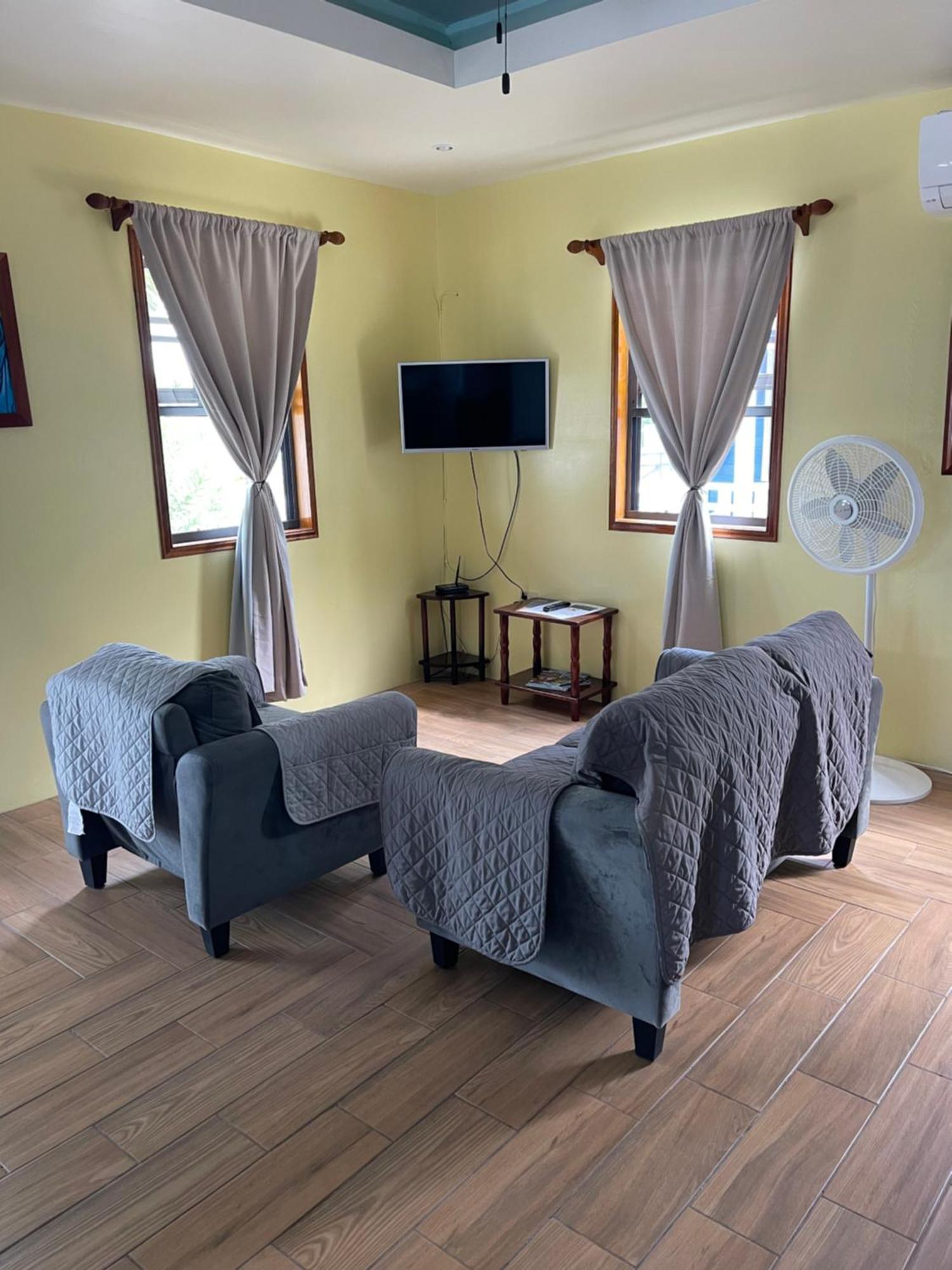 Hidden Treasure Vacation Home Blue Bay Cottage Кей-Колкер Екстер'єр фото